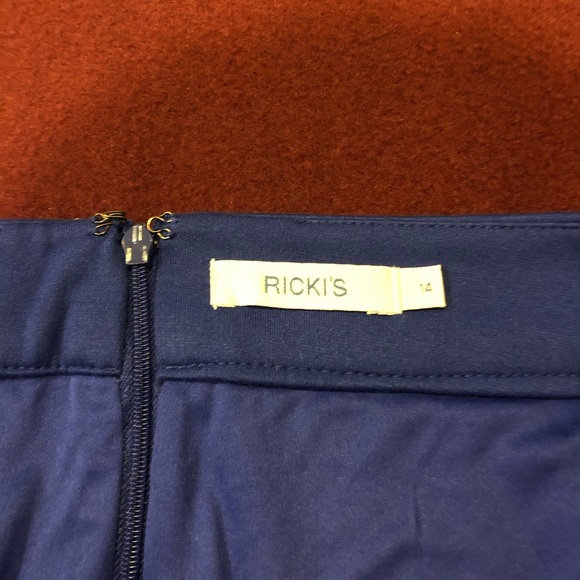 Ricki’s blue pencil skirt wt spilt front NWT - Picture 4 of 6